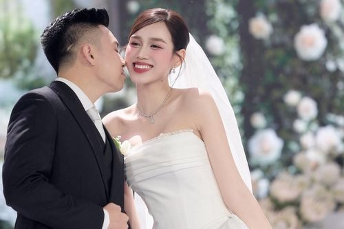 Lễ cưới Đỗ Thị Hà ở Quảng Trị gặp mưa lớn
