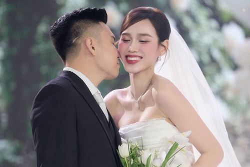 Thực đơn tiệc cưới thiếu gia Tập đoàn Sơn Hải và Đỗ Thị Hà