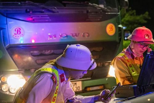 Hà Nội: xử phạt 88 xe tải vi phạm trong một đêm