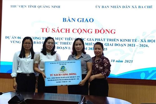 Hàng trăm đầu sách đến với vùng cao Ba Chẽ