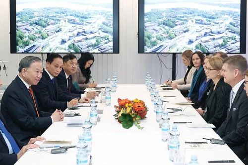 Tổng Bí thư Tô Lâm thăm Đại học Aalto và gặp gỡ sinh viên Việt Nam