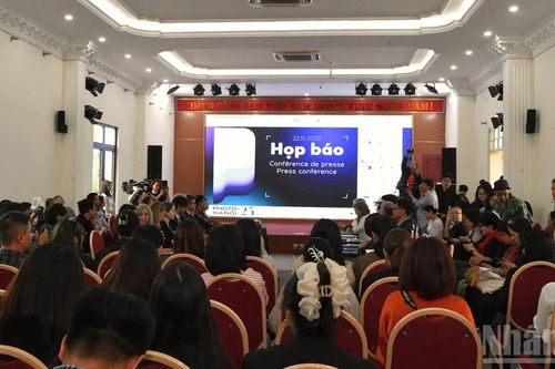 Khởi động biennale nhiếp ảnh quốc tế Photo Hanoi'25