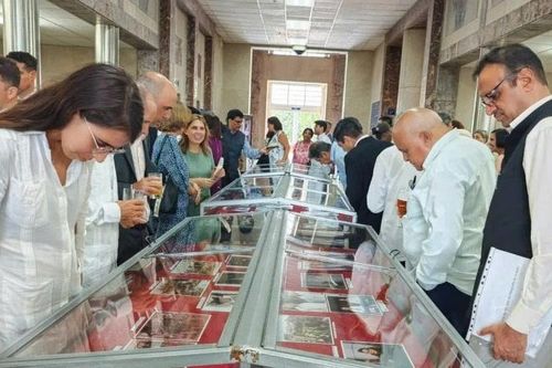 Triển lãm ảnh kỷ niệm 65 năm thiết lập quan hệ ngoại giao giữa Cuba và bảy quốc gia châu Á