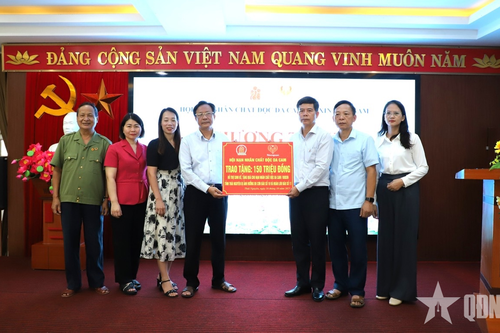 Hơn 1,3 tỷ đồng ủng hộ Chương trình 'Sinh kế và hòa nhập' cho nạn nhân chất độc da cam