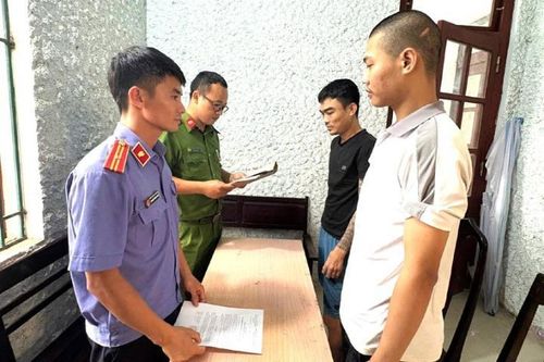 Khởi tố 2 kẻ mua bán ma túy