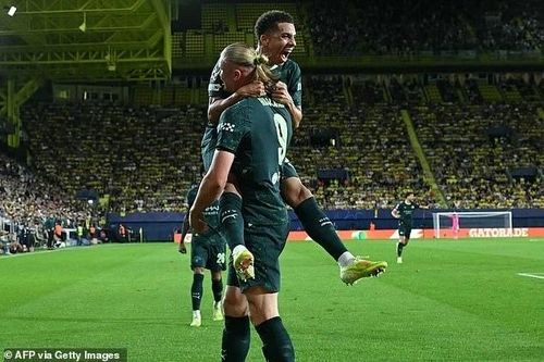Haaland sánh ngang kỷ lục kinh ngạc của Cristiano Ronaldo