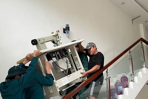 Mưa lớn cận kề, Đà Nẵng huy động lực lượng giúp dân vùng 'rốn lũ' Mẹ Suốt