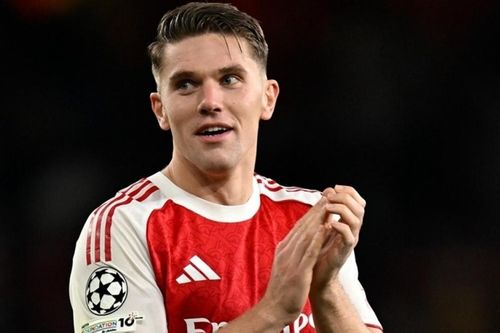Arsenal lập kỳ tích ở Champions League