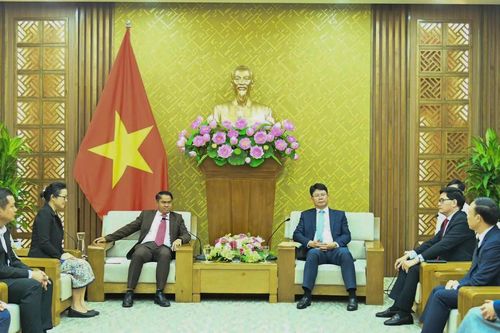 Thứ trưởng Nguyễn Thanh Tịnh tiếp Đoàn công tác của Học viện Tư pháp Quốc gia Lào