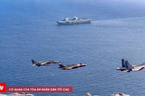 F-35 và Su-30 đối đầu trong cuộc không chiến mô phỏng
