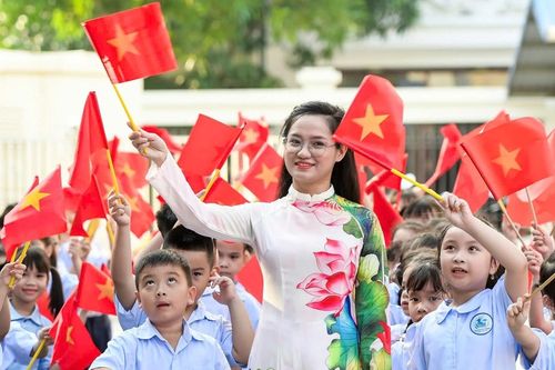 Trình đề xuất không thi, xét thăng hạng chức danh nghề nghiệp viên chức