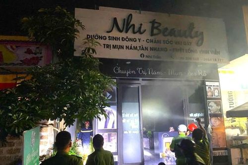 Tình trạng sức khỏe bé 5 tuổi sau vụ nghi phóng hỏa cả bố mẹ tử vong