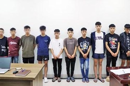 Tạm giữ 20 thanh thiếu niên tụ tập, gây rối trật tự công cộng