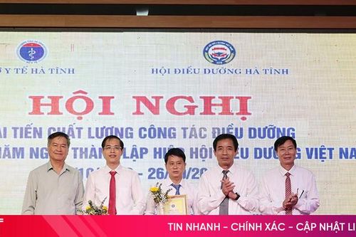 Trao giải cho 28 giải pháp, sáng kiến cải tiến chất lượng điều dưỡng