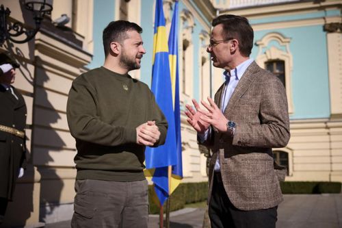 Tổng thống Ukraine thăm Thụy Điển, thúc đẩy hợp tác quốc phòng