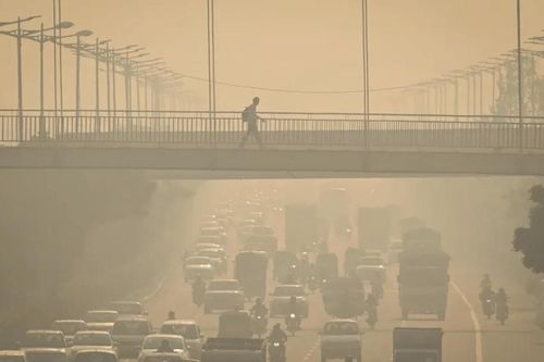 Lễ hội ánh sáng Diwali phủ bóng đen ô nhiễm lên bầu trời New Delhi
