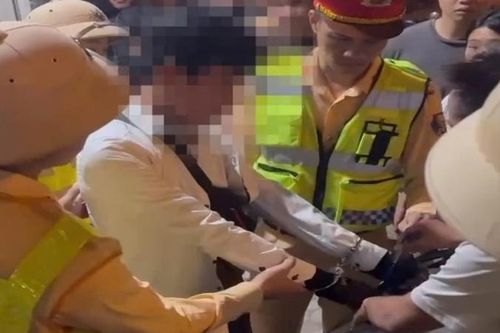 Hà Nội: Bắt giữ đối tượng tàng trữ ma túy trong cốp xe