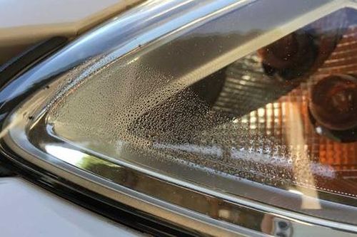 Đèn ô tô bị hấp hơi nước, xử lý thế nào?