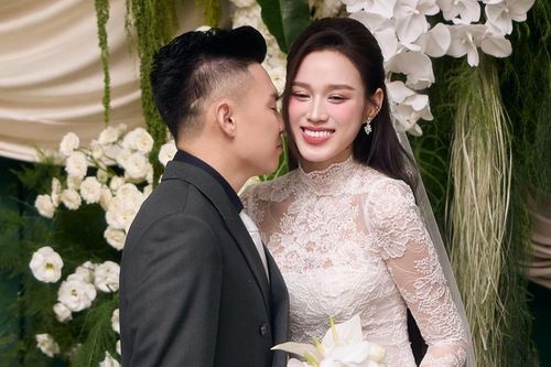 Trời đổ mưa, cảnh tượng ít ai ngờ trong rạp cưới Hoa hậu Đỗ Thị Hà gây choáng