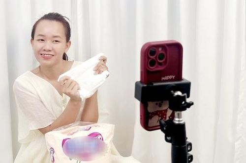 Phụ nữ thời 4.0: Ở nhà chăm con, mẹ bỉm sữa vẫn 'hái ra tiền' chỉ với chiếc điện thoại
