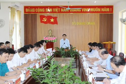 Bí thư Tỉnh ủy Nguyễn Doãn Anh kiểm tra hoạt động chính quyền địa phương 2 cấp tại xã Quảng Chính
