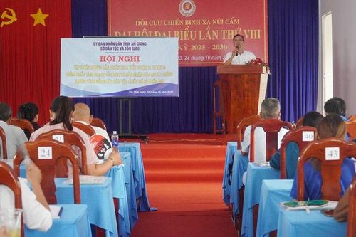 Bồi dưỡng kiến thức về lĩnh vực hôn nhân, dân số và gia đình tại hai xã Núi Cấm và Châu Phong