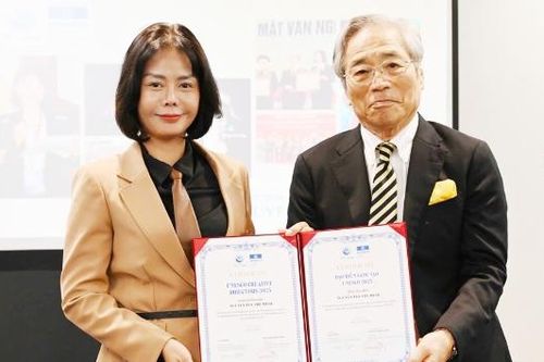 Đạo diễn Thu Hoài được vinh danh 'Đạo diễn sáng tạo UNESCO 2025'