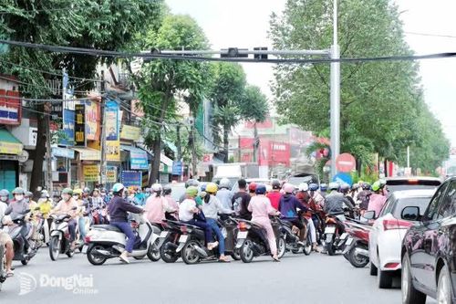 Tìm giải pháp 'thoát' ùn tắc trên đường Đồng Khởi