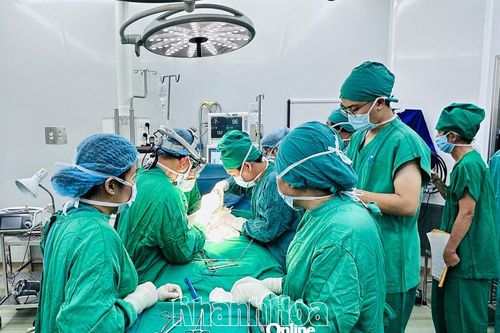 Bệnh viện Đa khoa Khánh Hòa cứu sống trẻ 4 ngày tuổi bị teo thực quản