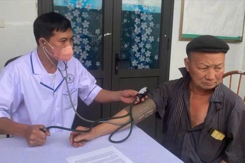 Khám sàng lọc sức khỏe cho gần 750 người cao tuổi tại 4 xã khu vực Trạm Tấu