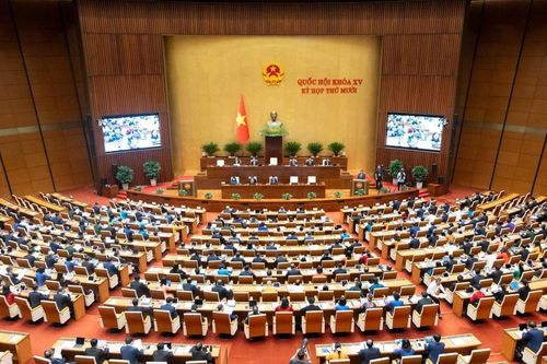 Phó Trưởng đoàn chuyên trách Đoàn ĐBQH Lâm Đồng Nguyễn Hữu Thông góp ý dự thảo Luật Viên chức