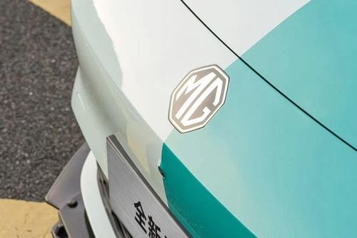 MG4 EV hatchback: Bước mở màn chiến lược xe điện MG