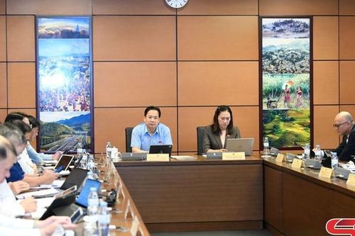 Đồng chí Hoàng Văn Nghiệm, Bí thư Tỉnh ủy, giữ chức Trưởng Đoàn đại biểu Quốc hội tỉnh Sơn La khóa XV