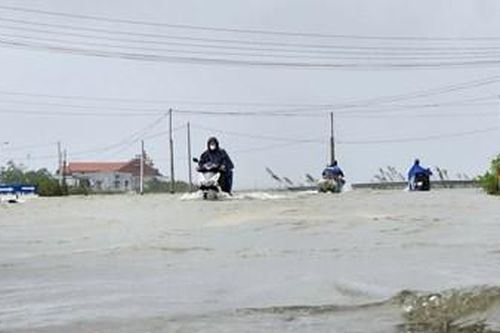 Xuất hiện đợt lũ trên các sông, cảnh báo ngập lụt tại vùng thấp trũng