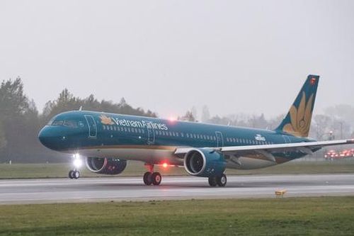 Nhiều chuyến bay đến Huế, Đà Nẵng bị ảnh hưởng bởi bão số 12