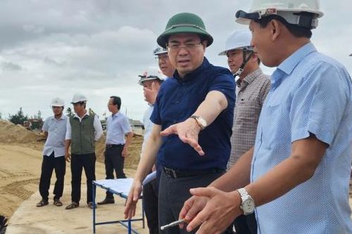 Quảng Ngãi kiểm soát thủy điện điều tiết nước; Đà Nẵng phong tỏa đường Như Nguyệt