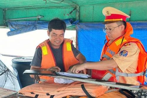 An toàn giao thông đường thủy ở Phú Thọ: Chuyển biến từ ý thức người dân