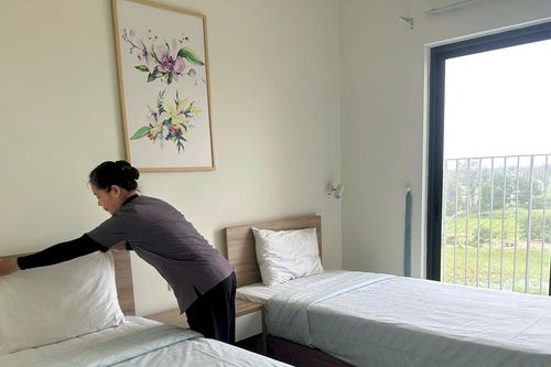 Đà Nẵng: Bão số 12 sắp đổ bộ, một khu nghỉ dưỡng chuẩn bị chỗ ở, lương thực đón dân tránh bão