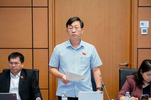 Sử dụng một bộ sách giáo khoa thống nhất: 'Rất đúng với ý Đảng, lòng dân'