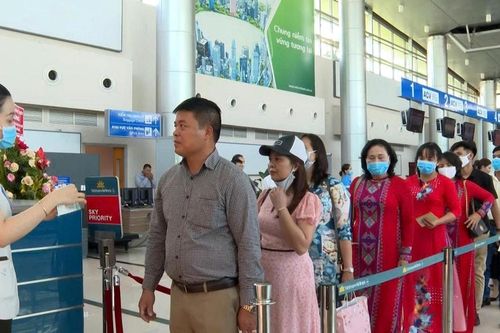 Sửa đổi Luật Hàng không dân dụng Việt Nam: Cần bảo đảm quyền lợi cho khách hàng