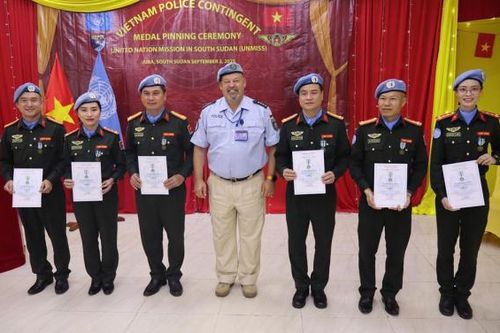 Bài 3: Chi bộ Đảng giữa lòng Liên hợp quốc - tổ chức nhỏ, ý nghĩa lớn