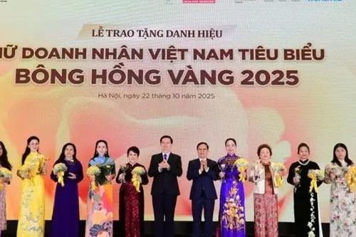 98 nữ doanh nhân nhận Cúp Bông hồng vàng 2025