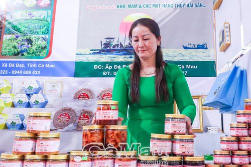 Phụ nữ Cà Mau chung tay giảm nghèo bền vững