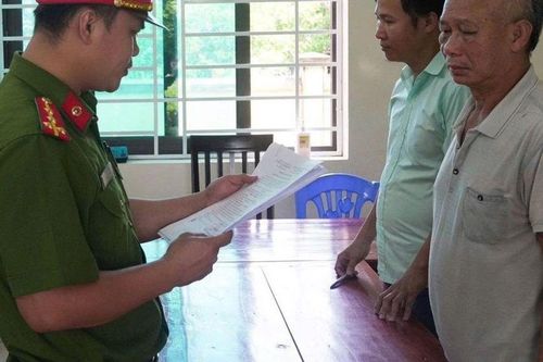 Bắt tạm giam Phan Văn Phòng chuẩn bị 'tuồn 'gần 38 tấn thịt lợn nhiễm bệnh ra thị trường