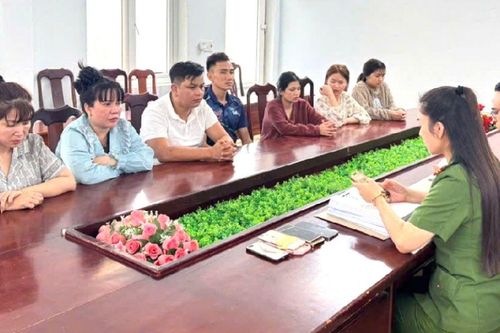 Khởi tố Lê Thị Mỹ Nương cùng nhóm đối tượng vì thực hiện các phi vụ 'việc nhẹ lương cao'