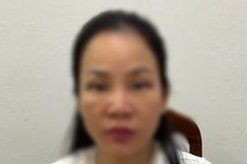 Làm bùa yêu, gọi hồn để lừa đảo qua mạng, 'cô đồng' bị khởi tố
