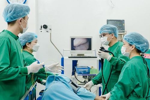 Bất thường khi đại tiện suốt 3 năm, tới viện mới biết mắc ung thư