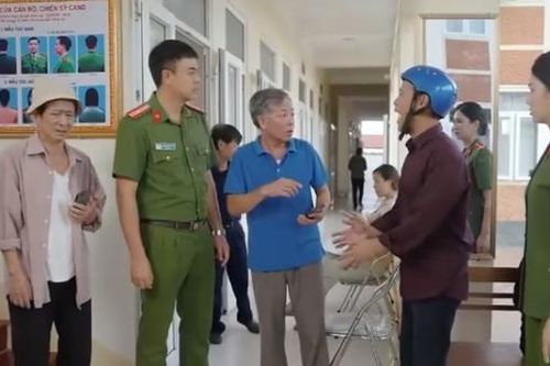 Cường 'gà' trình báo công an vì nghi ngờ con trai bị bắt cóc
