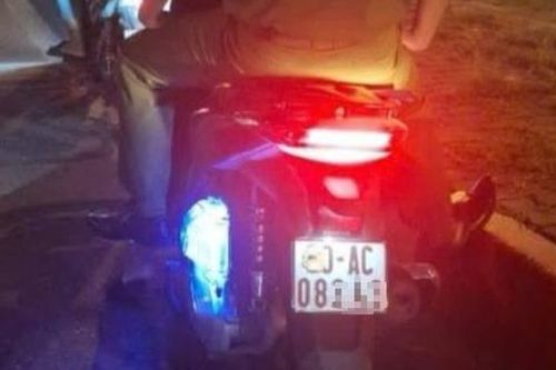 Hà Nội: Che biển số xe, nam sinh viên quê Ninh Bình bị phạt và trừ 6 điểm GPLX