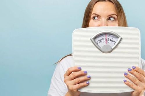 10 lý do khiến chị em dễ tăng cân trong thời kỳ mãn kinh
